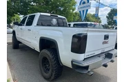 $32988 : GMC Sierra 1500 2018 4x4 SLT thumbnail