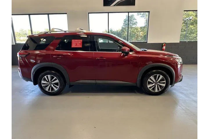 $27695 : Nissan Pathfinder 2022 AWD S image 7
