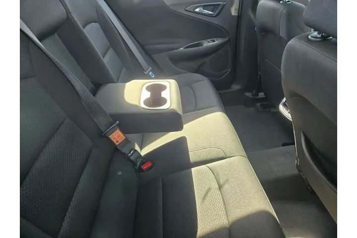 $18992 : Chevrolet Malibu 2023 LT 4dr image 5