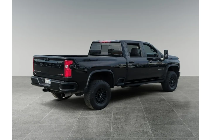 Chevrolet Silverado 2500HD 2 image 5