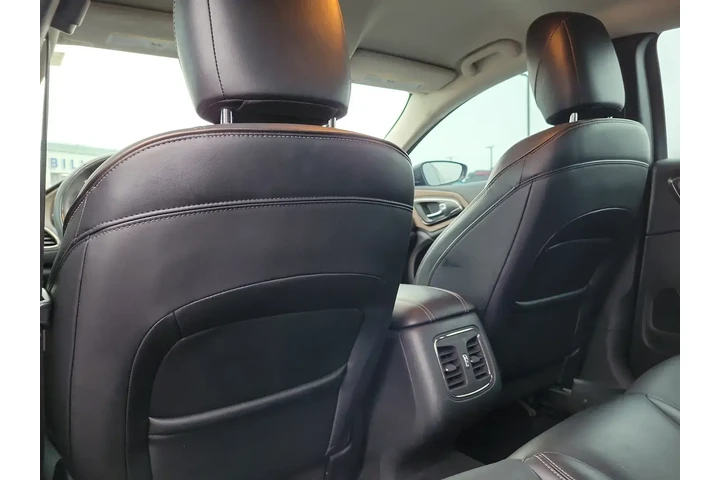 $11000 : Chrysler 200 2015 C 4dr Seda image 10