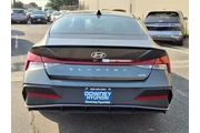 $22602 : Hyundai ELANTRA Hybrid 2025 thumbnail
