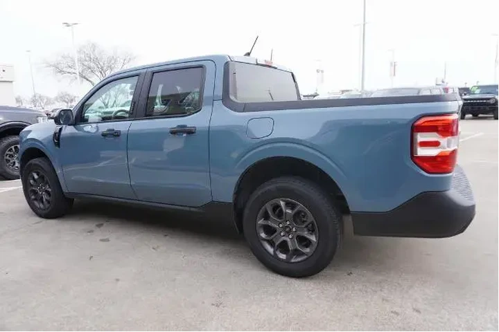 $27588 : Ford Maverick 2023 XLT 4dr S image 4