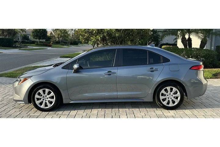$12000 : 2021 Corolla LE Sedan image 2
