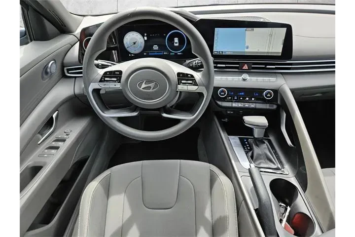 $18471 : Hyundai ELANTRA 2024 SEL 4dr image 6