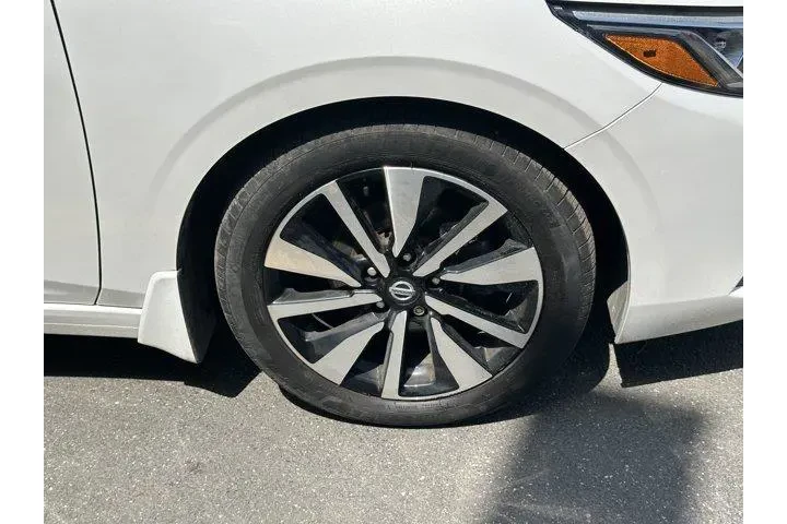 $19211 : Nissan Sentra 2023 SV 4dr Se image 9