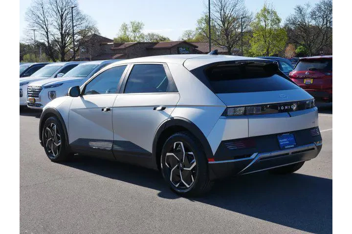 $29250 : Hyundai IONIQ 5 2023 AWD SEL image 5