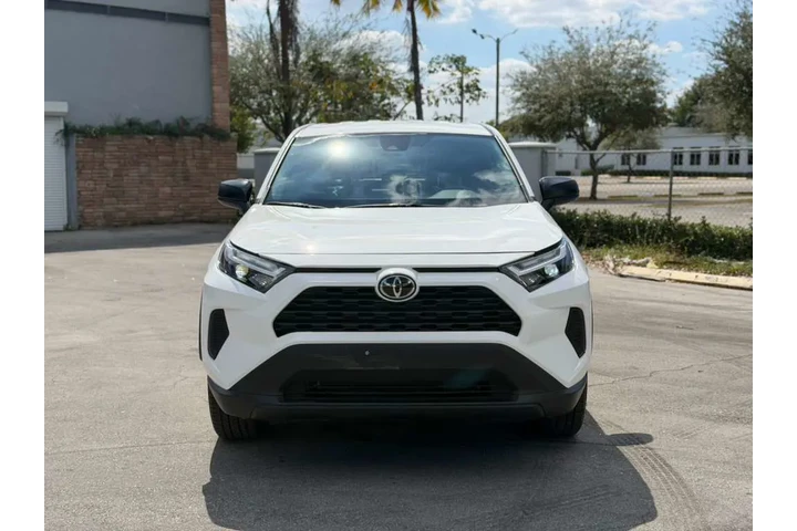 $28900 : TOYOTA RAV4 LE🚘 image 2