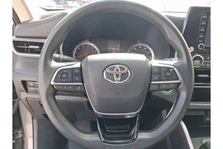 $21990 : Toyota Highlander 2021 L 4dr image 5