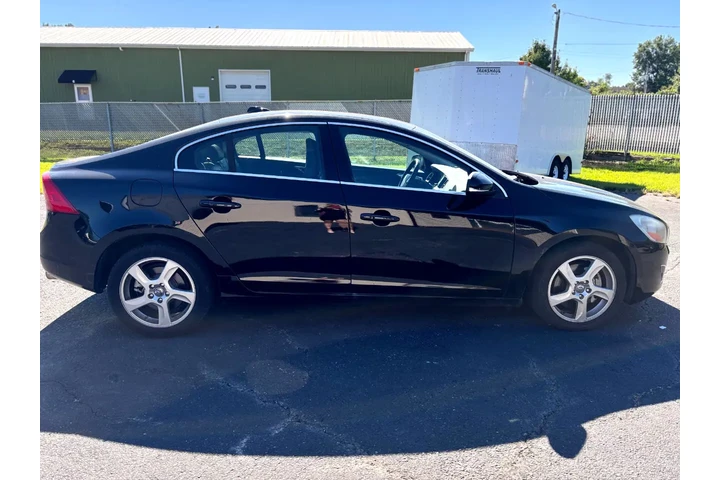 $9995 : 2013 S60 image 2