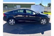 $9995 : 2013 S60 thumbnail