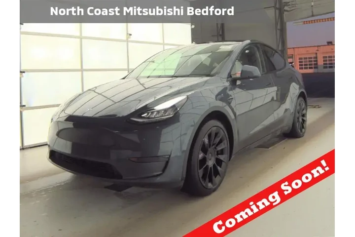 $29893 : Tesla Model Y 2023 AWD 4dr C image 1