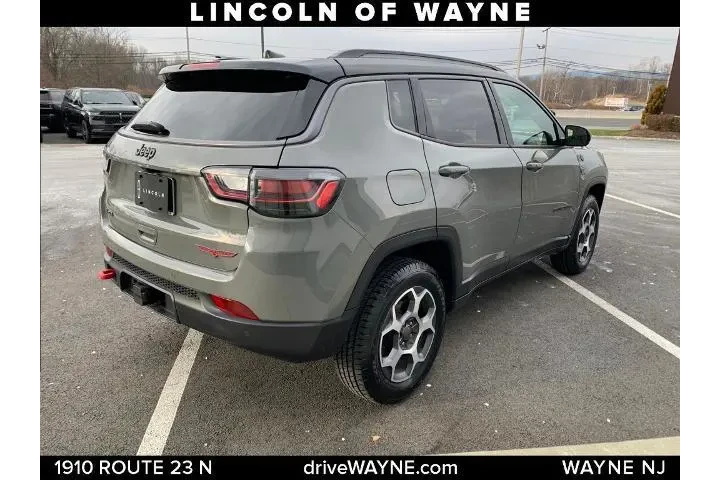 $18998 : Jeep Compass 2022 4x4 Trailh image 7