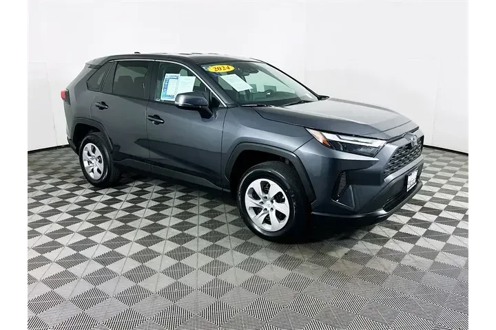 $27500 : Toyota RAV4 2024 LE 4dr SUV image 1
