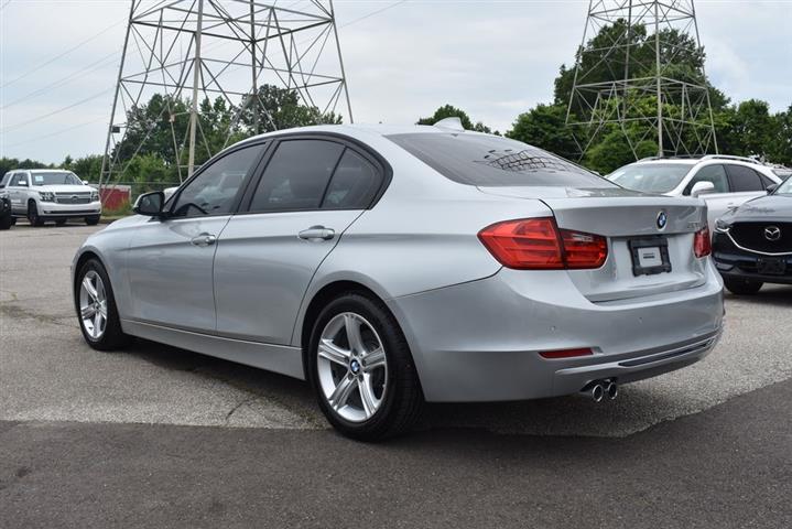 2015 BMW 3 Series 328i image 10