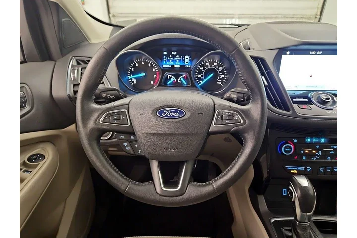 $16998 : Ford Escape 2019 Titanium 4d image 10