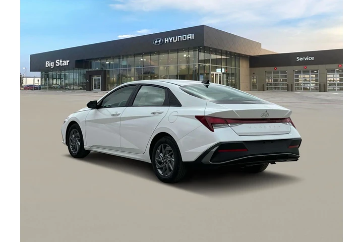 $20713 : Hyundai ELANTRA 2024 SEL 4dr image 5