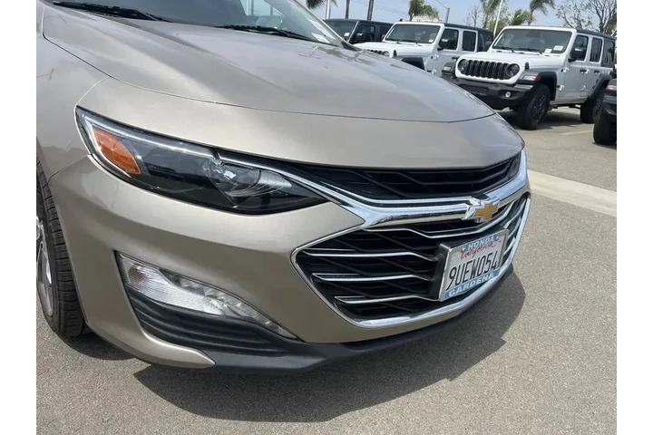$15615 : Chevrolet Malibu 2022 LT 4dr image 10