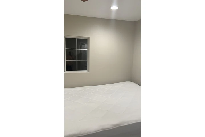 $2000 : Rento Casa Pequena-Parejas image 1