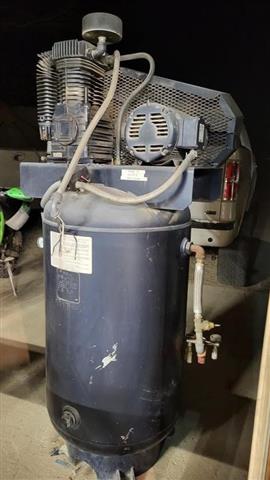 $1200 : Compressor de aire image 4