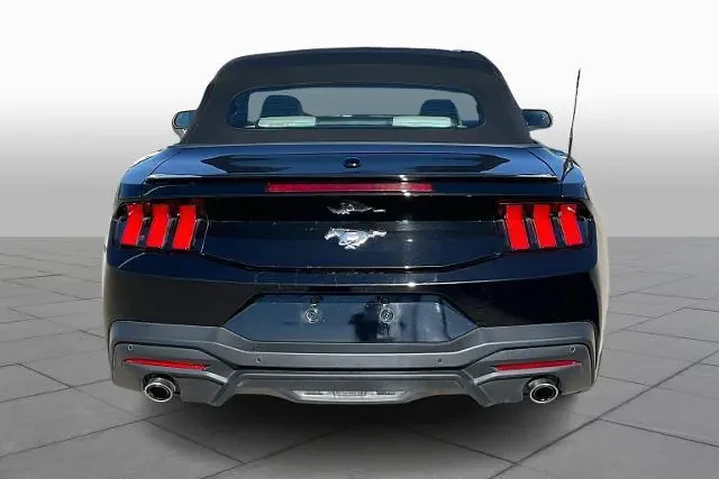 $30938 : Ford Mustang 2024 EcoBoost 2 image 4