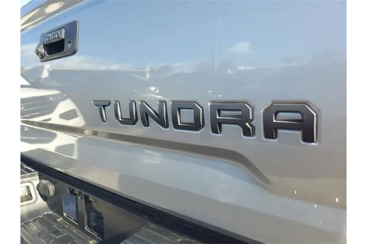 $27990 : Toyota Tundra 2018 4x2 Limit image 7