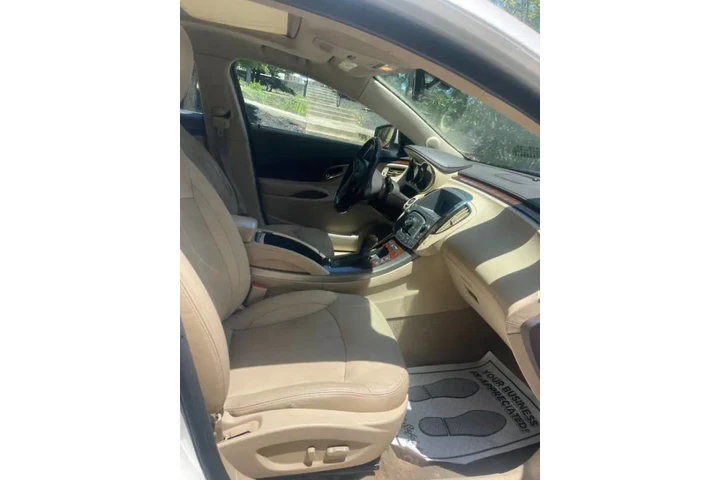 $5999 : 2011 LaCrosse CXS image 6