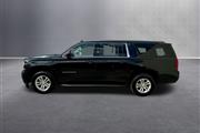 $27957 : 2018 Suburban LS thumbnail