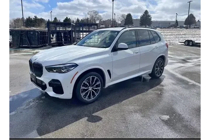 $39981 : BMW X5 2022 AWD xDrive40i 4d image 1
