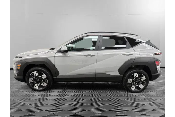 $25588 : Hyundai KONA 2025 AWD SEL 4d image 2