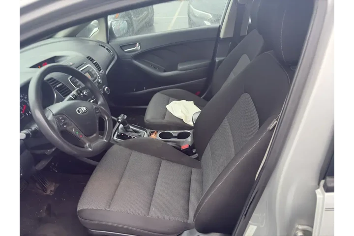 $11995 : Kia Forte 2017 LX 4dr Sedan image 7