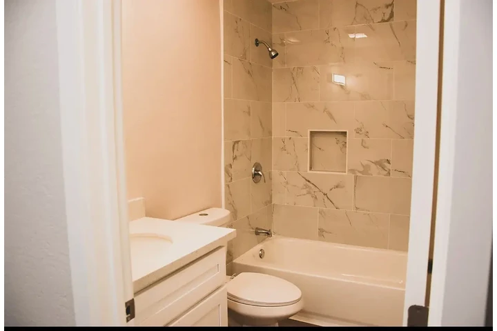 $1700 : El apartamento 3 image 2