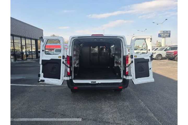 $33988 : Ford Transit 2024 250 3dr SW image 8