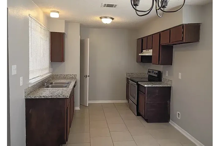 $1100 : HOUSE FOR RENT IN MISSOURI image 6