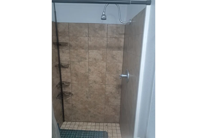 $1000 : EFFICENCE .MIAMI GARDENS image 4