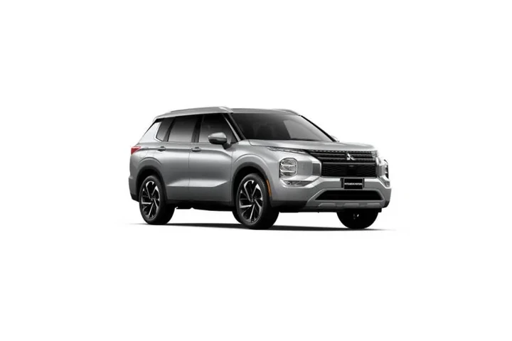 $23900 : 2022 Outlander image 1