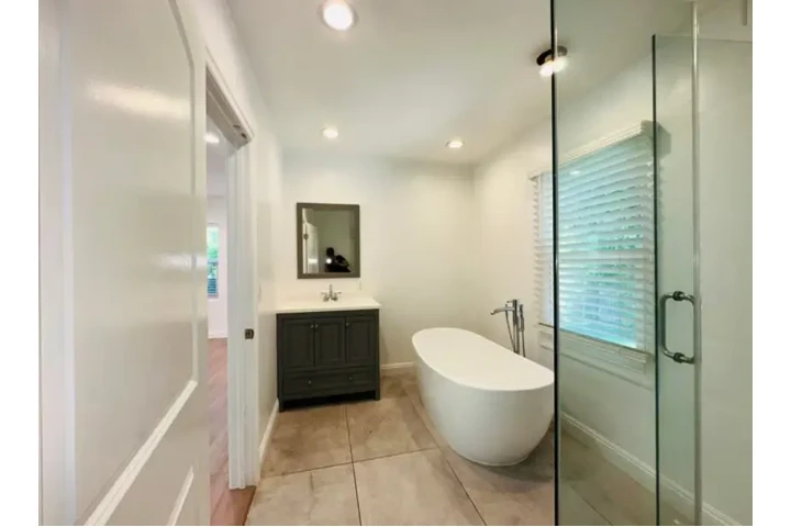 $7700 : 5148 Otis Ave Unit 5148 image 6