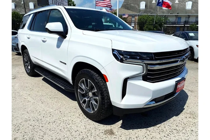 2021 Tahoe LT 2WD image 3