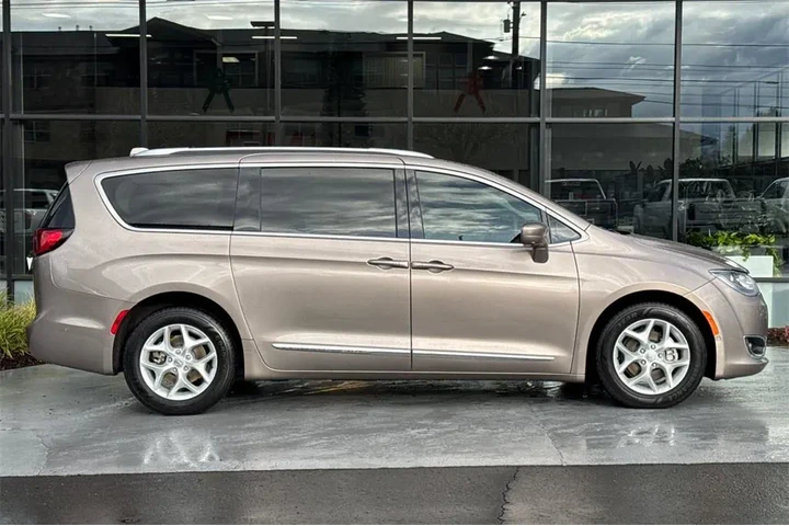 $16934 : Chrysler Pacifica 2017 Touri image 3