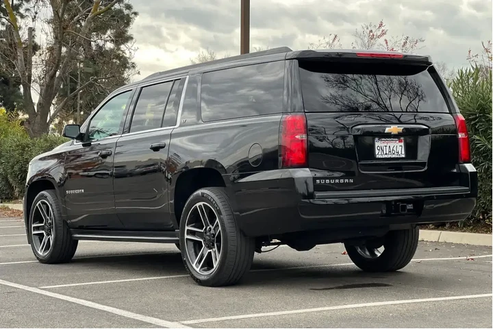 $23590 : Chevrolet Suburban 2018 4x2 image 6