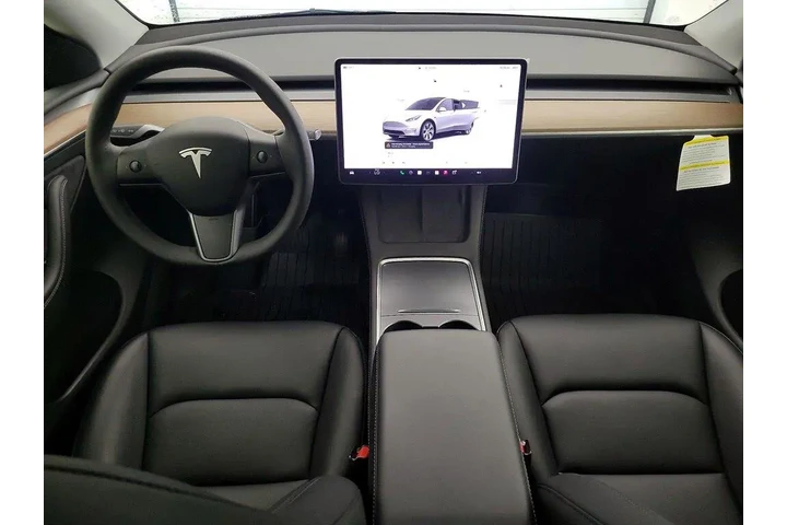 $39998 : Tesla Model Y 2023 AWD Long image 9