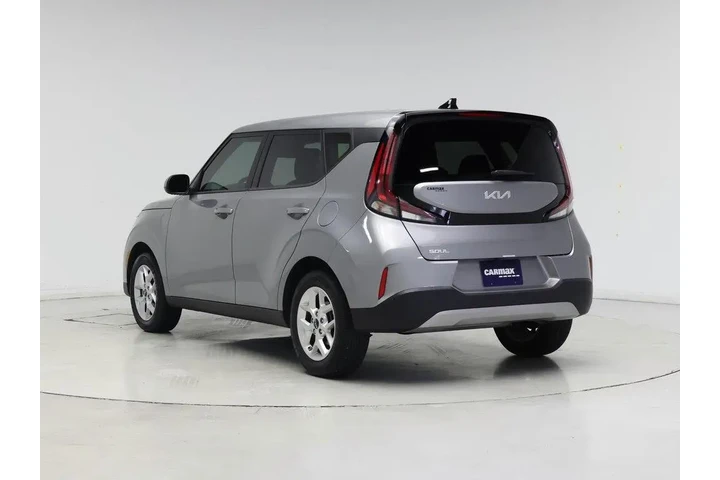 $18998 : Kia Soul 2024 LX 4dr Crossov image 2
