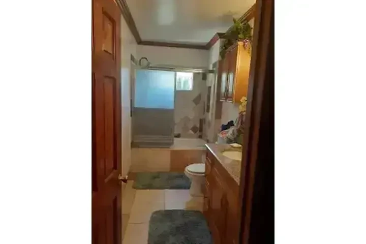 $1100 : UPTOWN WHITTIER CUARTO image 2