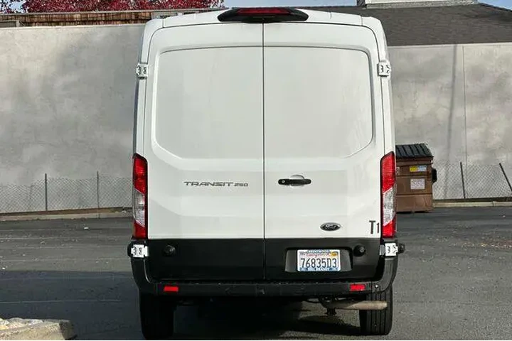 $33900 : Ford Transit 2020 250 3dr SW image 8