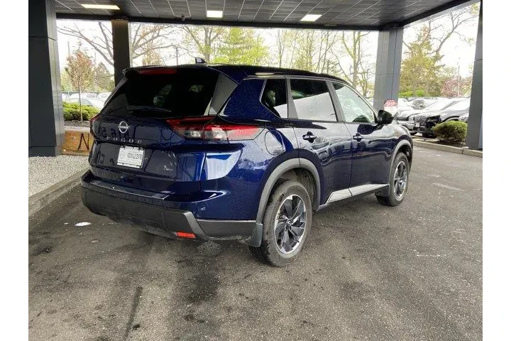 $20444 : Nissan Rogue 2025 AWD SV 4dr image 5