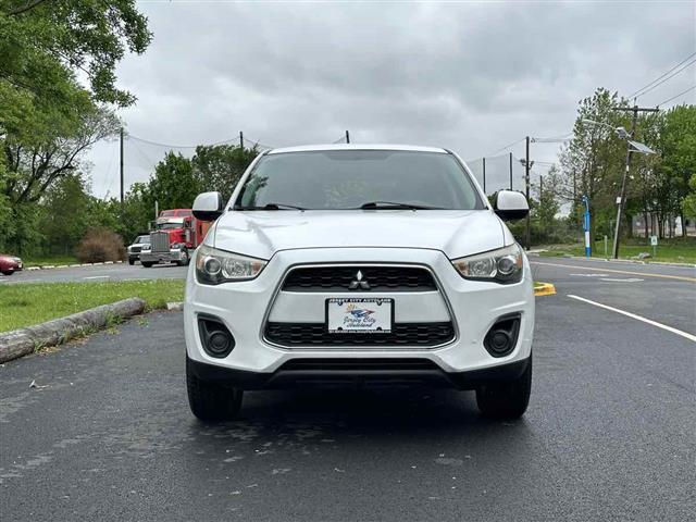 2014 Outlander Sport ES image 2