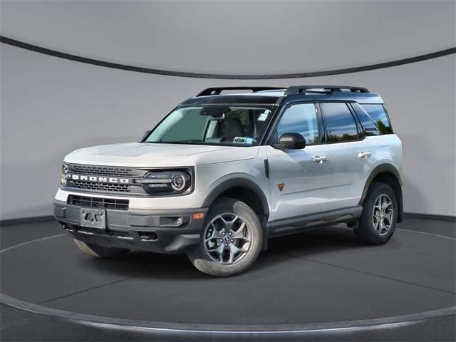 $30499 : 2022 Bronco Sport Badlands image 2