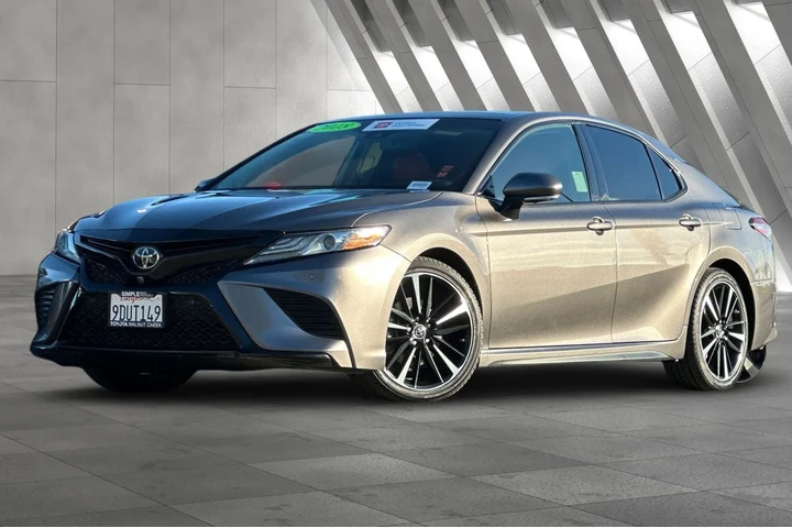 $24500 : Toyota Camry 2018 XSE V6 4dr image 2