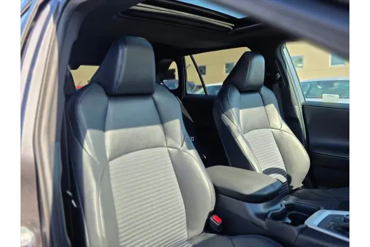 $35995 : Toyota RAV4 Hybrid 2021 AWD image 10