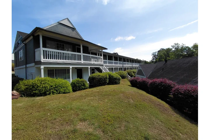 $945 : 1 Bedroom Available Now !! :D image 10